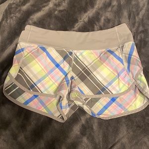 Lululemon Speed Up Shorts 2.5 inches